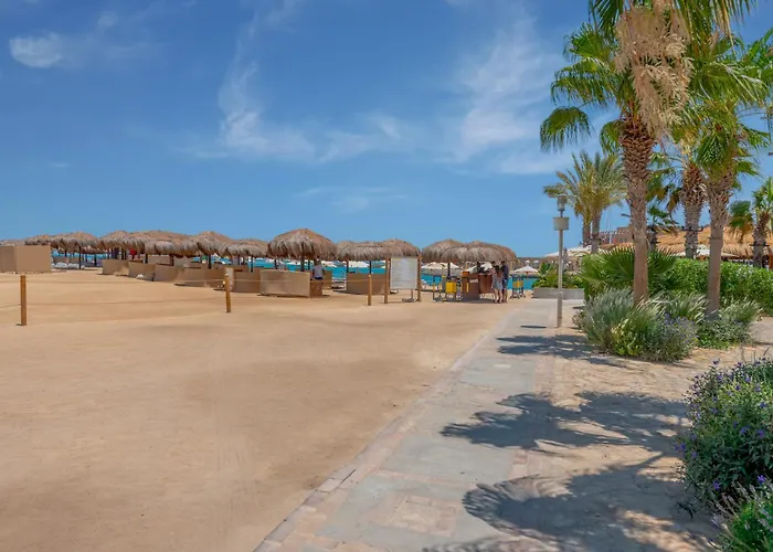 Beach Front Paradise - 3 Master Beds - Abu Tig Marina - El Gouna